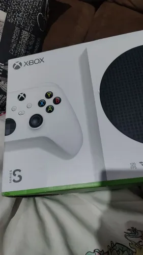 Xbox séries s com caixa e nota