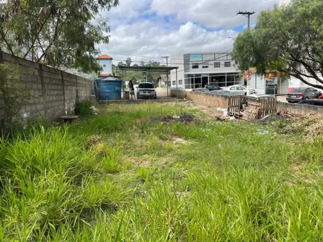 TERRENO COMERCIAL PARA LOCAÇÃO!