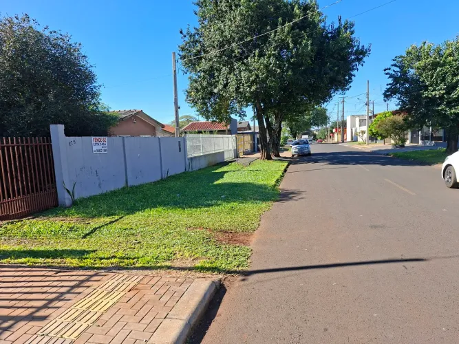 Ótima localização, 150 mts da av principal. Próximo de mercado, escolas, bancos etc 