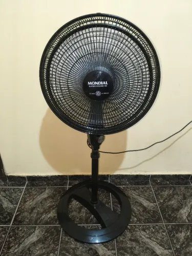 Ventilador de coluna mondial