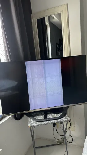 Vendo TV LG com display danificado 
