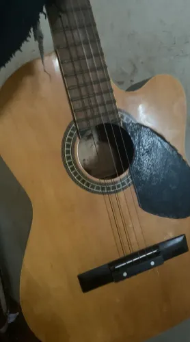 Violão pra vender hoje elétrico Td ok menos uma corda por 250