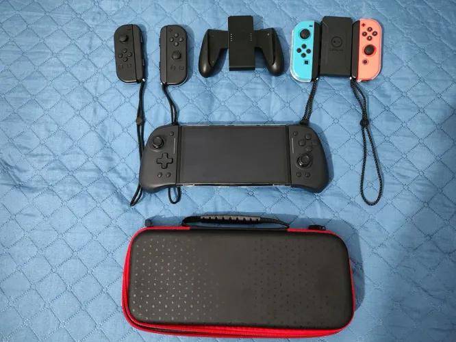Nintendo switch OLED desbloqueado 128GB 6 controles e case (aceito troca)
