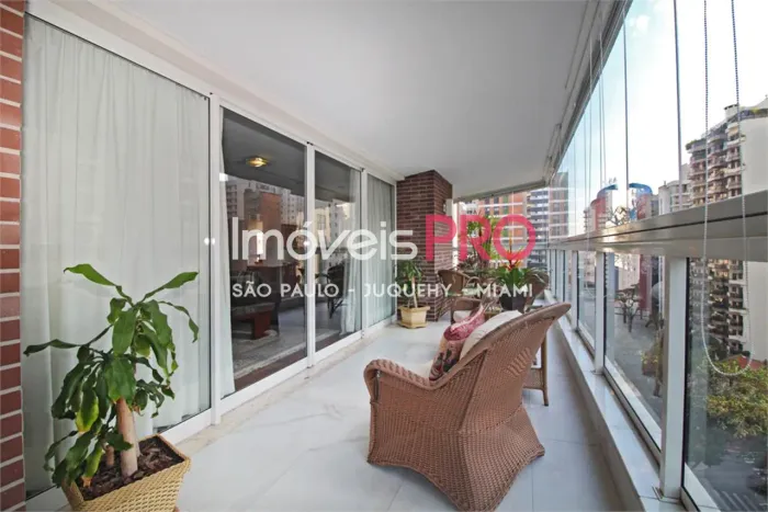 Apartamento a Venda , 4 Quartos , 250m² com Varanda - Vista Ibirapuera no Paraiso