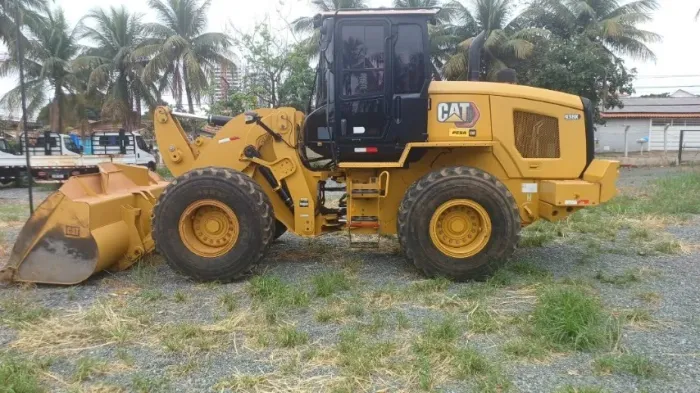 Pa carregadeira CAT 938 15T ANO 2021 6.601H