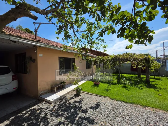 Casa à Venda no Pinheiros em Balneário Barra do Sul Sc