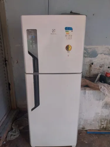 Vendo geladeira eletrolux