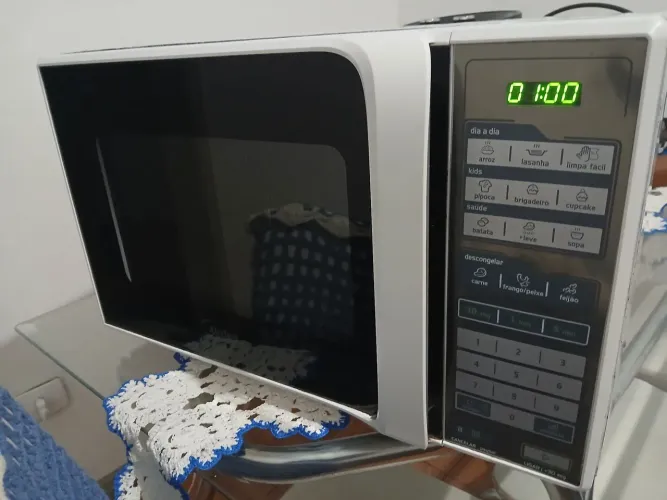 Micro-ondas espelhado midea 31litros 