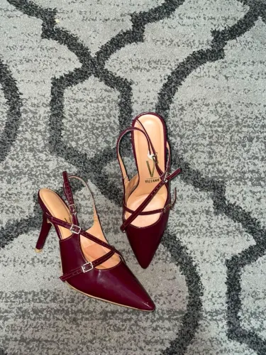 Scarpin feminino bico fino novo