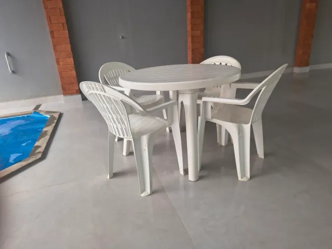 Mesa Plástica com caldeiras