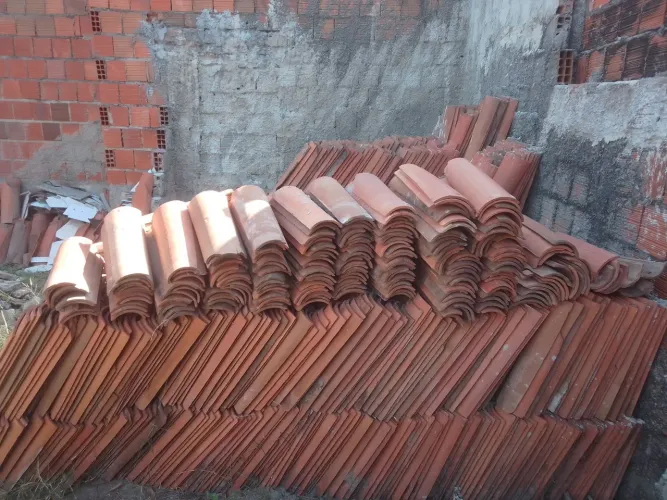 TELHAS COLONIAL DE PRIMEIRA(MUITO COSERVADA)