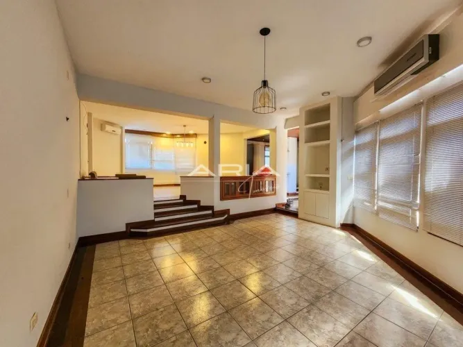 Casa para locação no Jardim Andrade, região Oeste de LondrinaPR