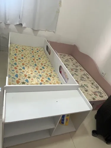 Vendo 2 camas com colchão infantil