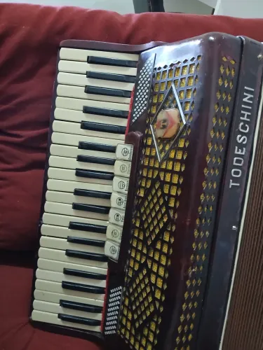 SANFONA ACORDEON TODESCHINI SUPER 6