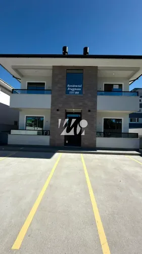 Apartamento térreo 02 quartos c/ suíte - Nova Palhoça - mrt