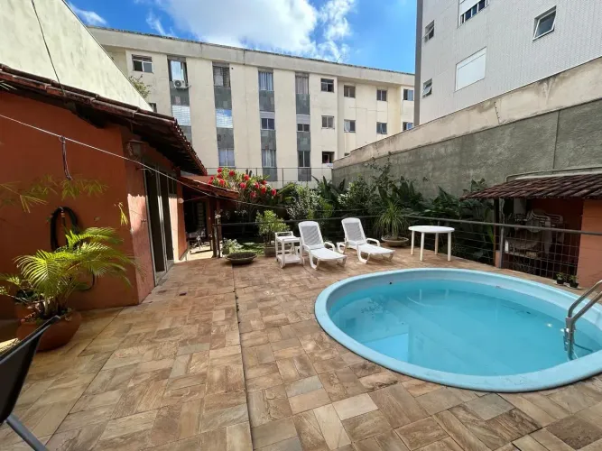 Coração Eucarístico  Casa com 4 quartos, suíte e piscina!