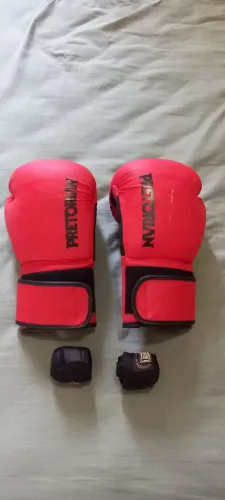 Luva de Boxe e Faixa de Mão Pretorian Pouco usada