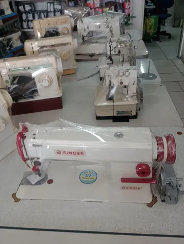 Máquina de costura 