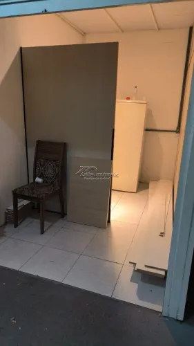 Locação - Box Comercial na Galeria Chaves