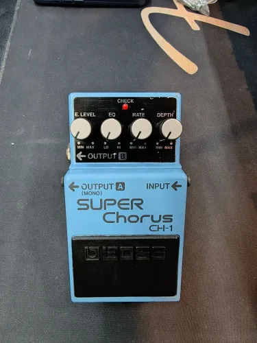 Pedal Boss CH-1 SUPER CHORUS