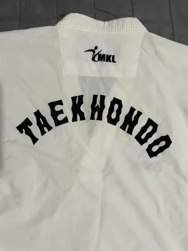 Dobok MLK Taekwondo tamanho 3