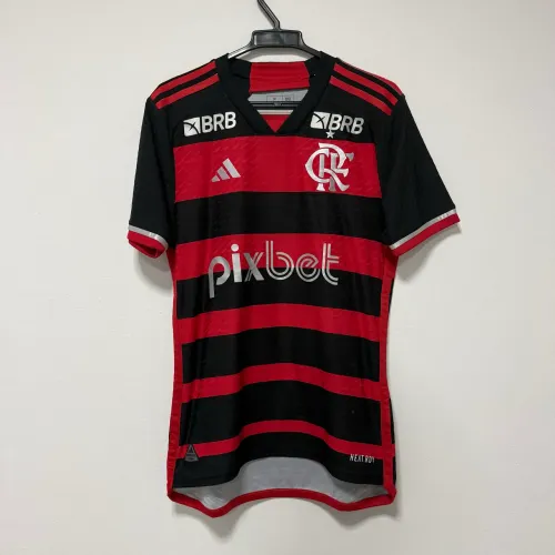 DE JOGO: camisa usada em jogo por Matheus França do Flamengo