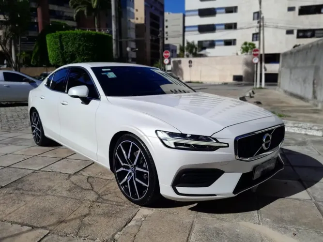 Volvo S60 T-4 Momentum 2.0 190cv 4P 2020