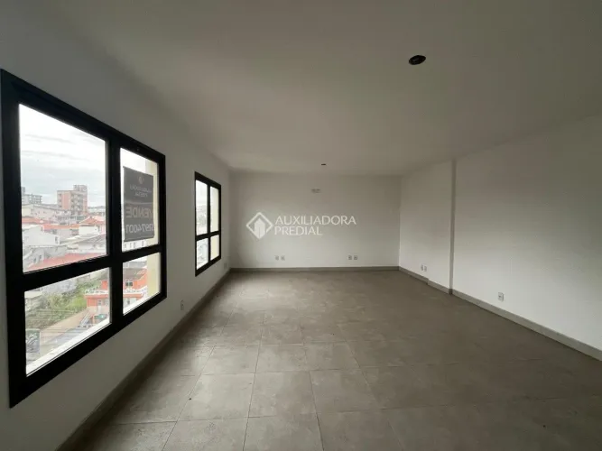 Sala Comercial para Locação em São José - Ao Lado do Shopping Itaguaçu!