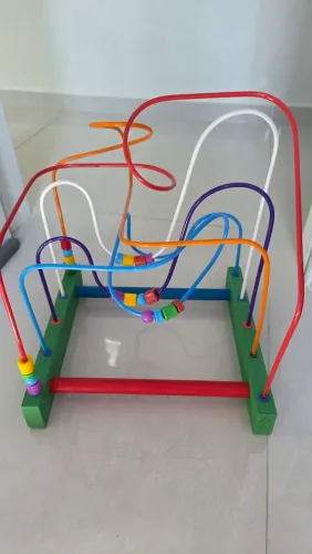 Brinquedo Arame
