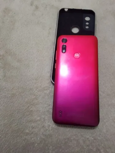 Celular motoE6s Barato sem carregador