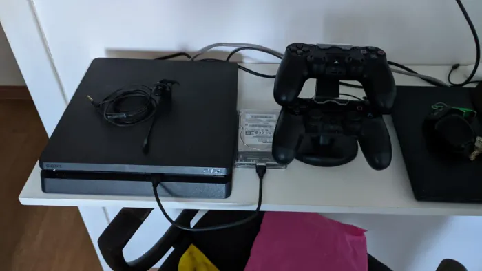 PS4 slim