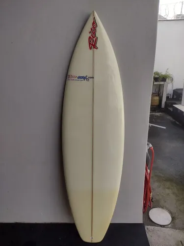 Prancha de surf zerada nunca foi na água