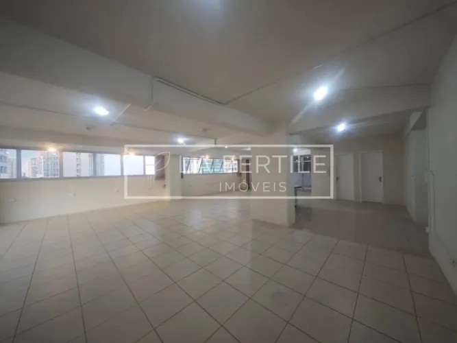 Sala Comercial com 131 m², à venda por R$ 600.000 - Centro, Curitiba (PR)