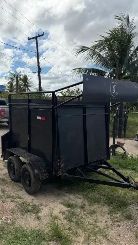 Reboque carroça para 2 cavalos 2 eixos trucado