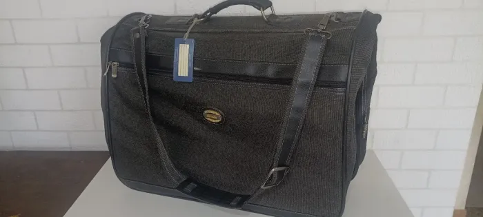 Bolsa porta terno para viagem marca Lansay