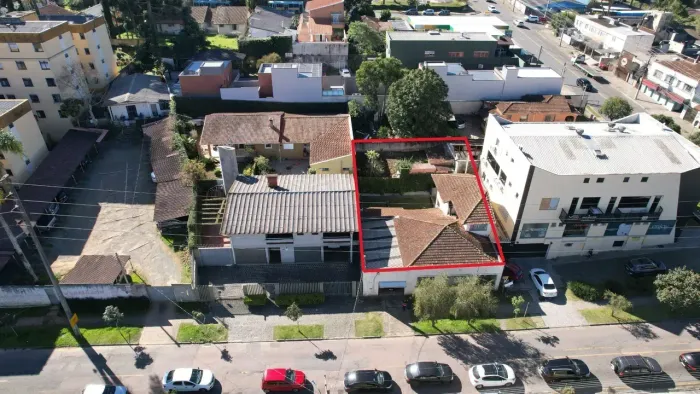 Terreno à venda no Bairro Mercês com 268m²- Curitiba/PR