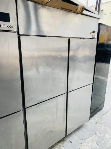 Geladeira 04 portas inox vertical Macom