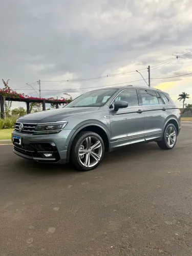 Volkswagen Tiguan Allspac R-line 350 TSI 2.0 4X4 2019