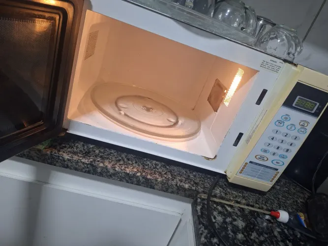 Vende micro-ondas usado