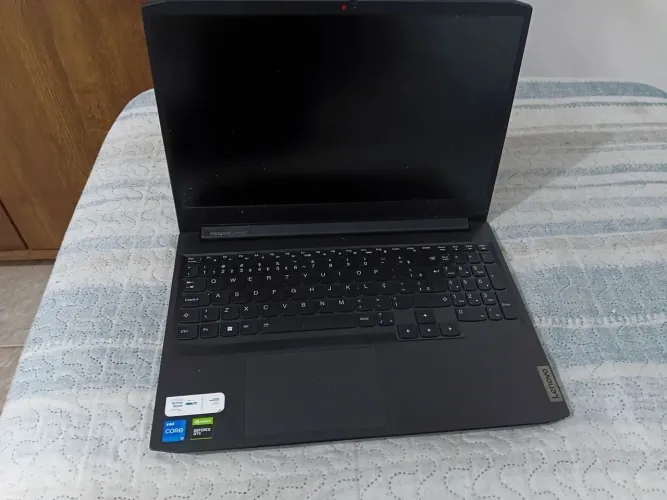 Ideapad gaming i3 com defeitos (descrição)