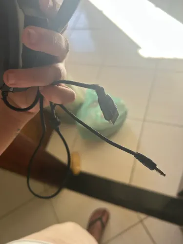 Fone gamer usado pega normalmente almofoado