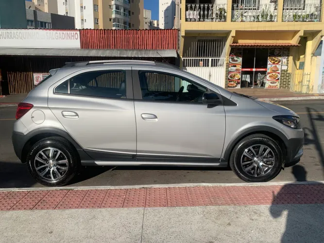 Chevrolet Onix Activ 1.4 8V Flex Mec. 4P 2018