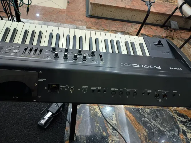 Piano RD 700 GX