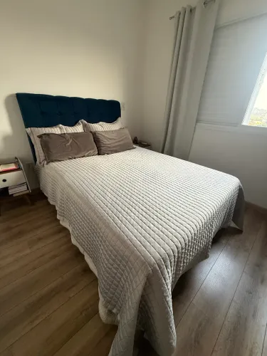 CAMA DE CASAL COM CABECEIRA E COLCHÃO