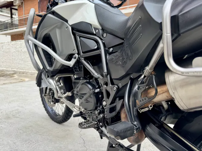Moto impecável perfeita para uso