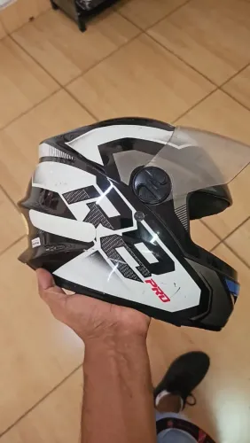 Capacete, 80 reias 