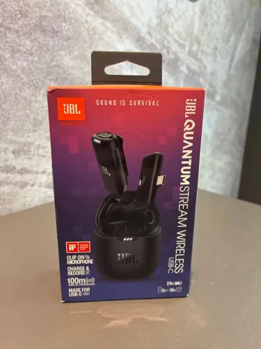 JBL Quantum Stream Wireless,