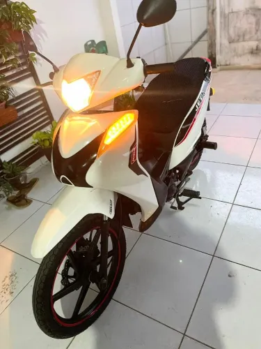 Moto jet 2023 moto super Nova, não tem nada para fazer, tá marcando tudo