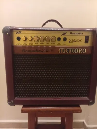 Amplificador METEORO V40