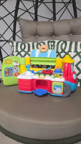 Food truck de brinquedo com acessórios